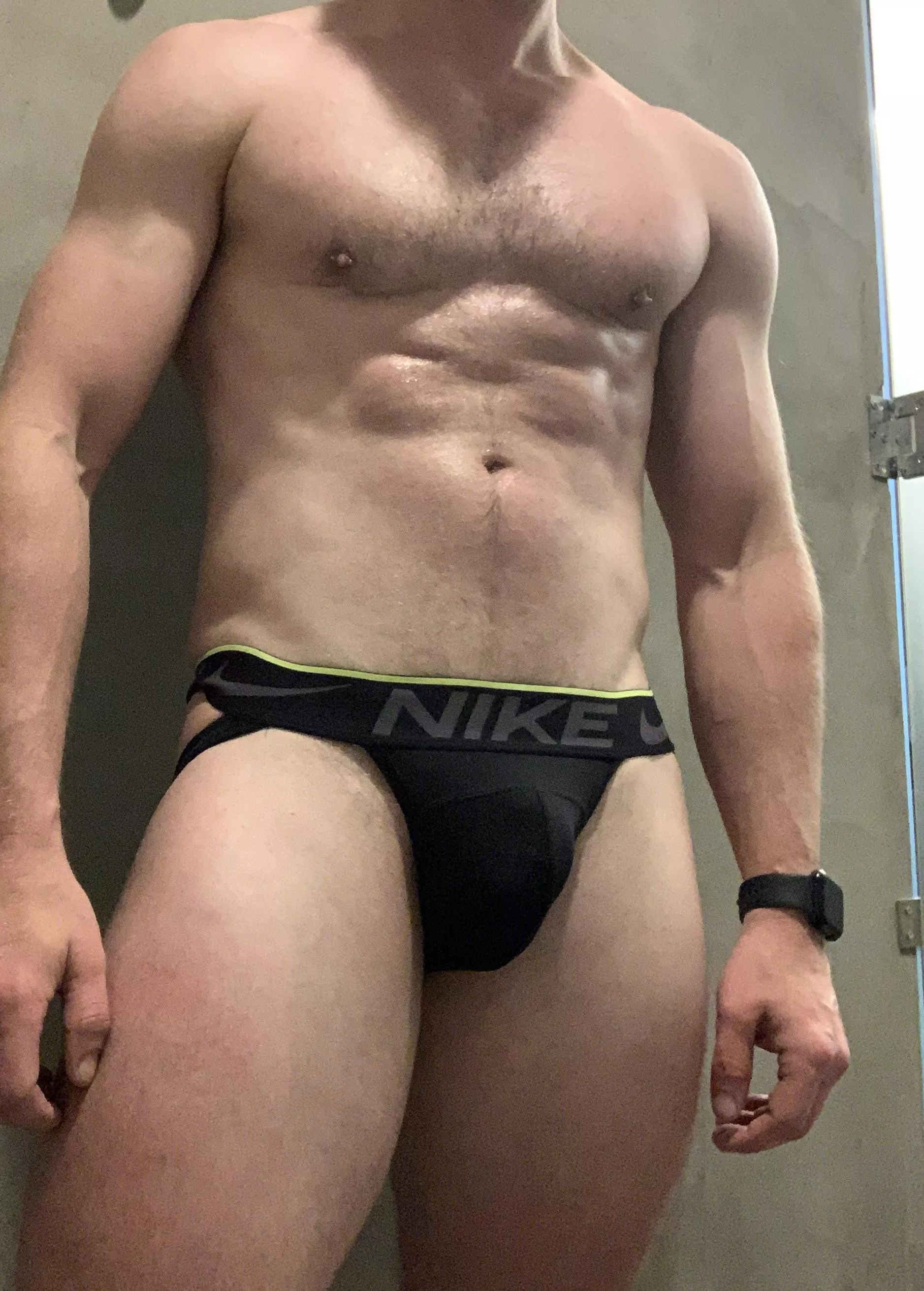 Gym soaked posted by bulgingjocks
