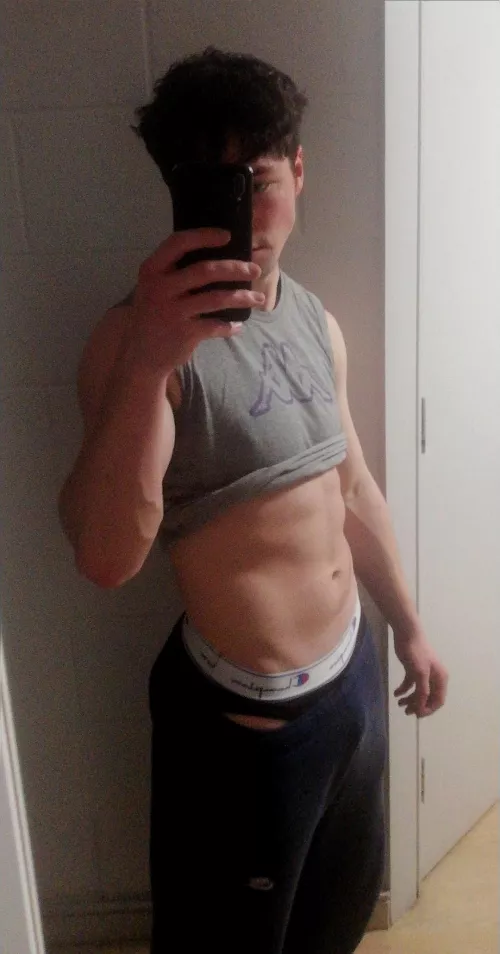 gym starting to pay off :) by yoaddme1