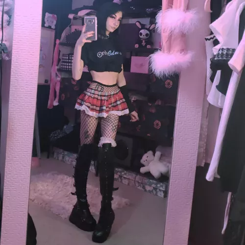 🖤 [H] by ofdolliebear