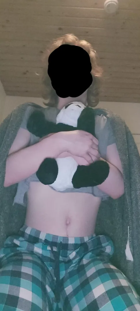h- hey >~< posted by Dog_Gamer393