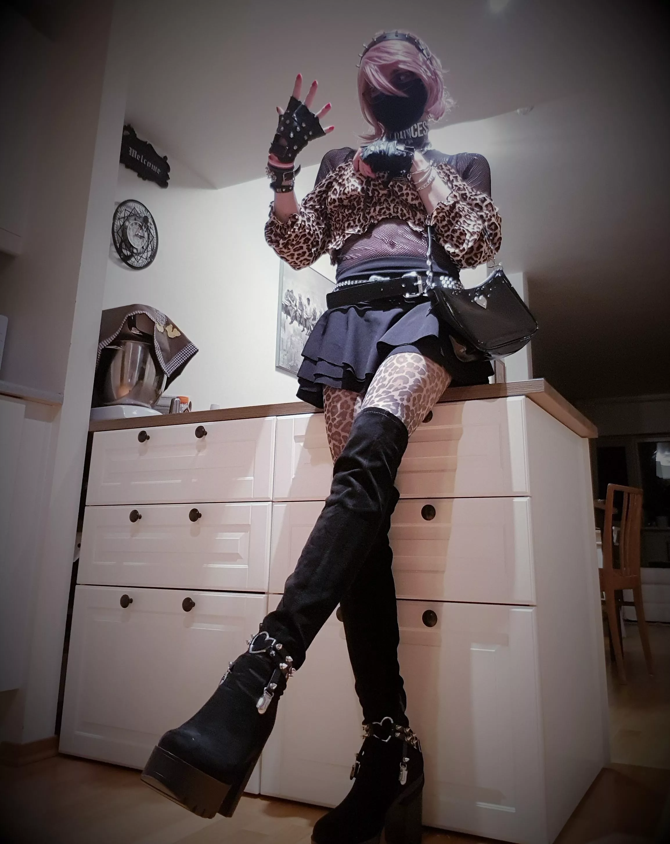 Had a long day at work et somehow, back home, I still had enought will and power to make this quick outfit! posted by ShadowPrincessN7