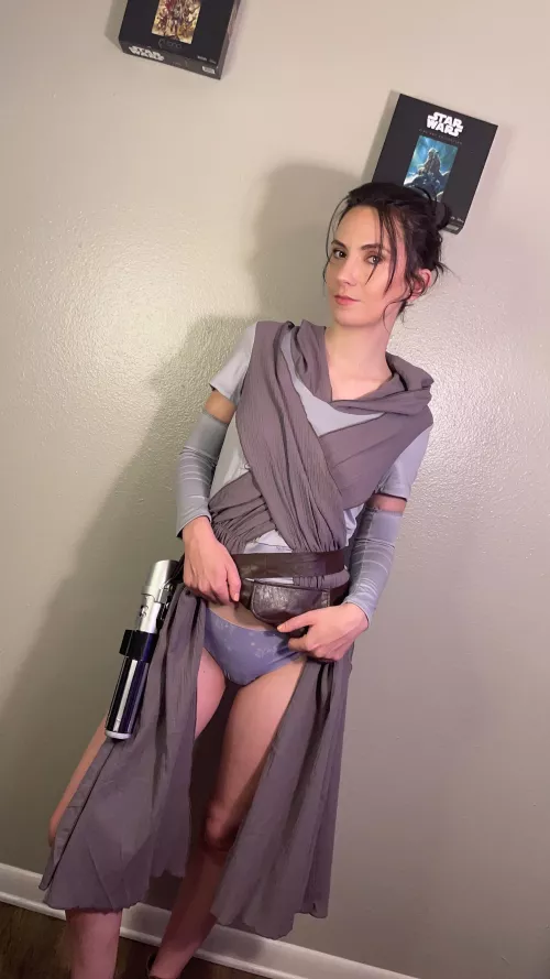 Had a lot of fun with this Rey StarWars Cosplay😁 [F] by emilyxlovely