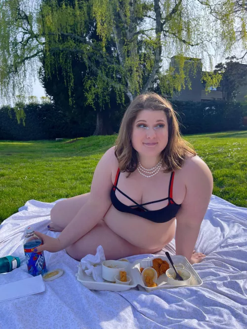 had a yummy Easter picnic today ✨ by 90lbdifference