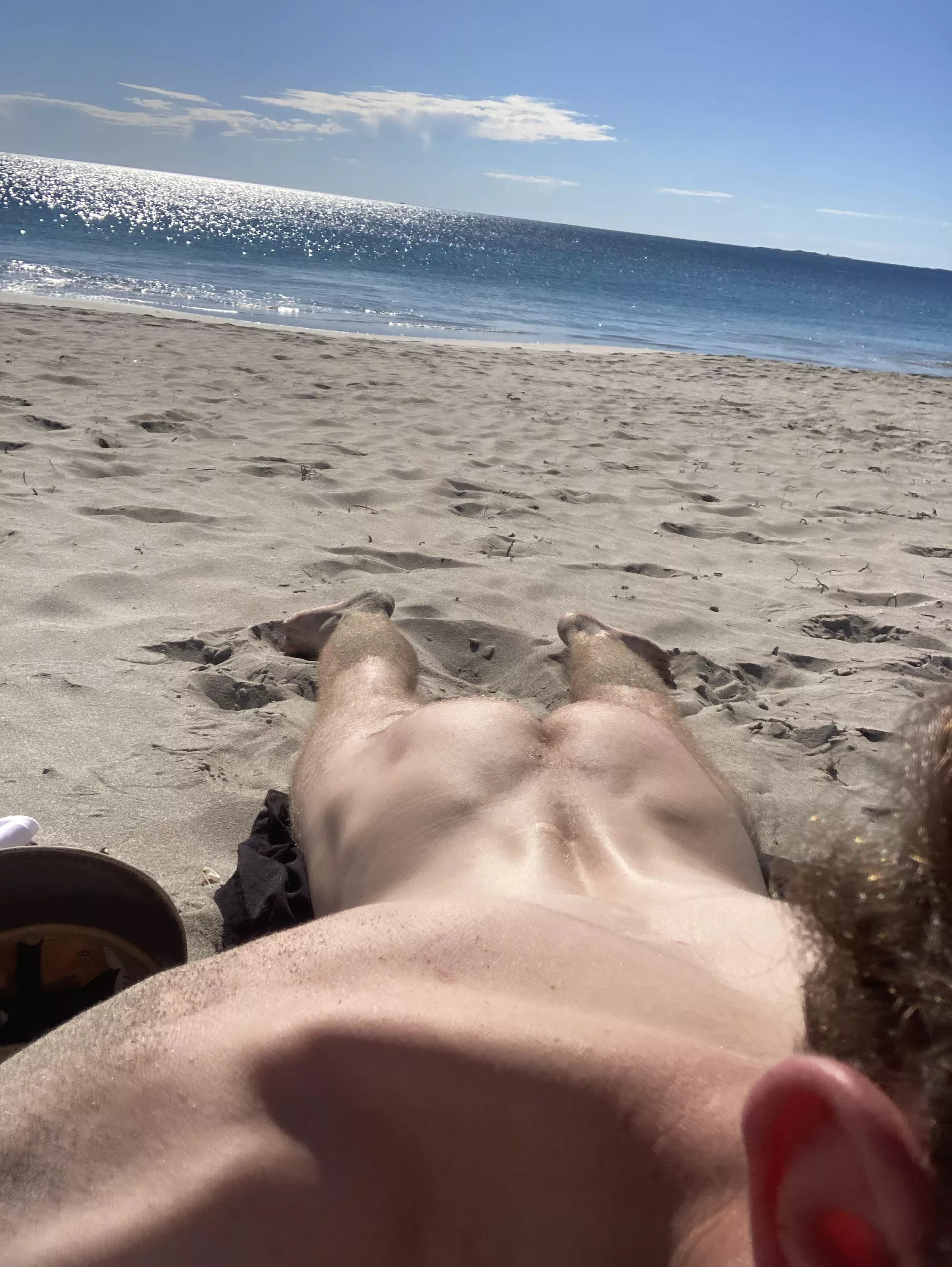 Had an awesome time at the beach 🏖 posted by neighbourlii