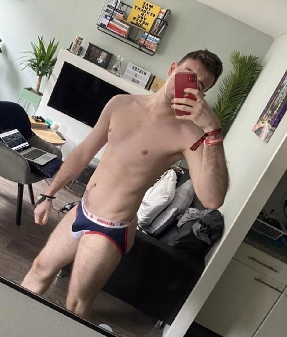 Had to break out the Aussiebums today. [M](30) posted by Planthoarder23