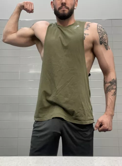 Had to make a new account by Benjitaai