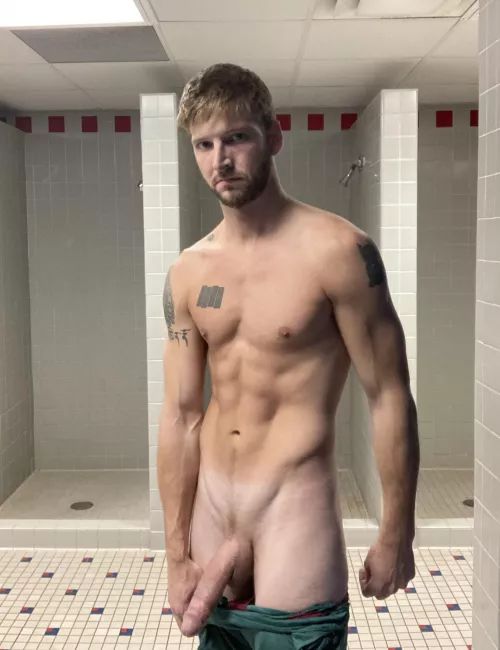 Had to take advantage of the empty locker room by Tomar_Tu