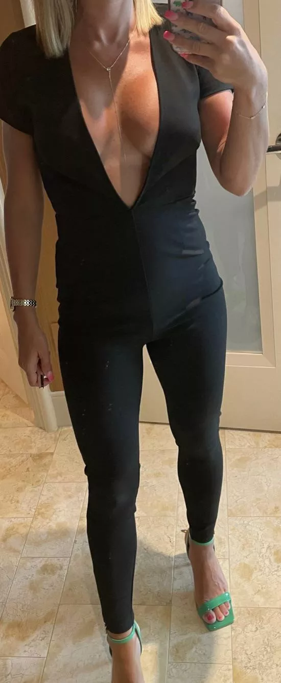 Had to take my 💍 off for this night. posted by Altruistic_Soil4830