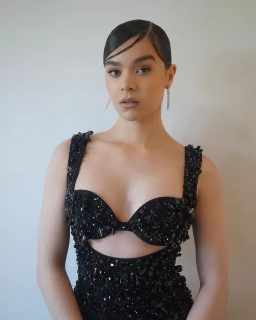 Hailee Steinfeld by ElSenorDeLasPajas