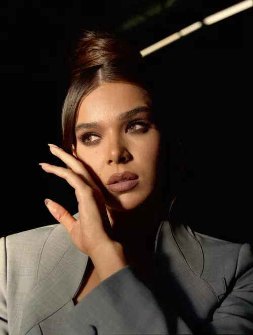 Hailee Steinfeld by ayylmaolmao10