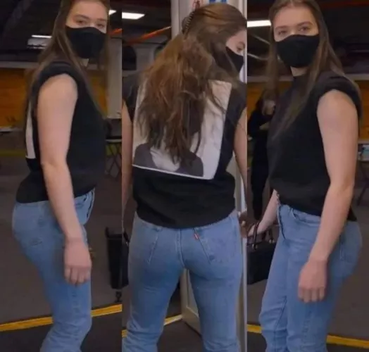 Hailee Steinfeld by dumptrucker01