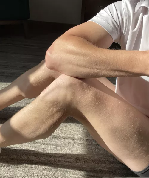 Hair is only visible in the sun 🤷‍♂️ by Zeussox1