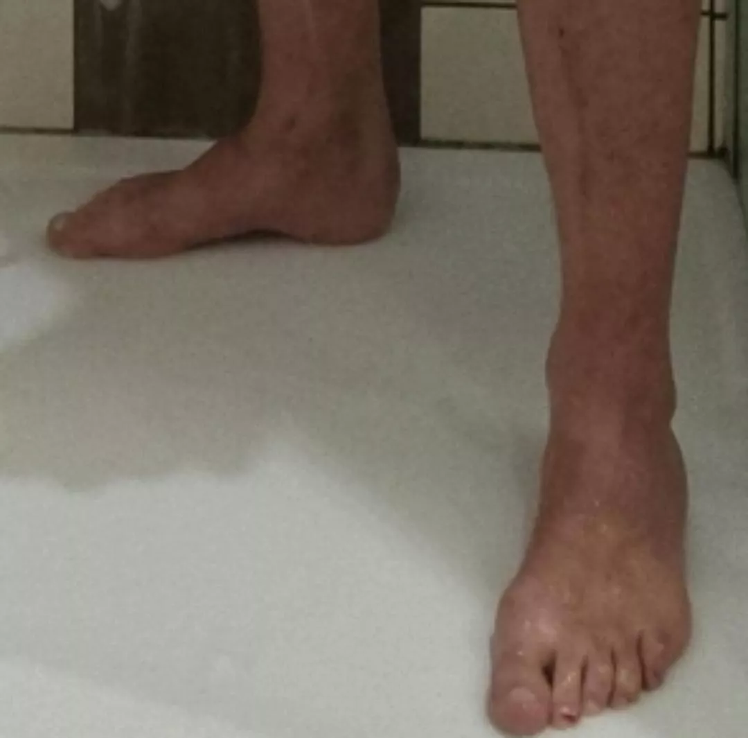 Hallo 😊 posted by Wrong-Engineering-74