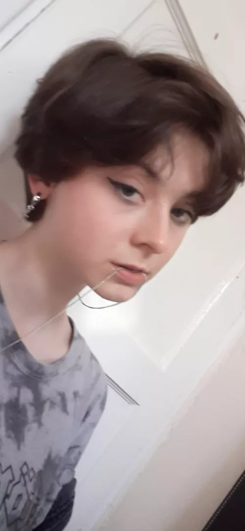 hallo uwu by jasmiino