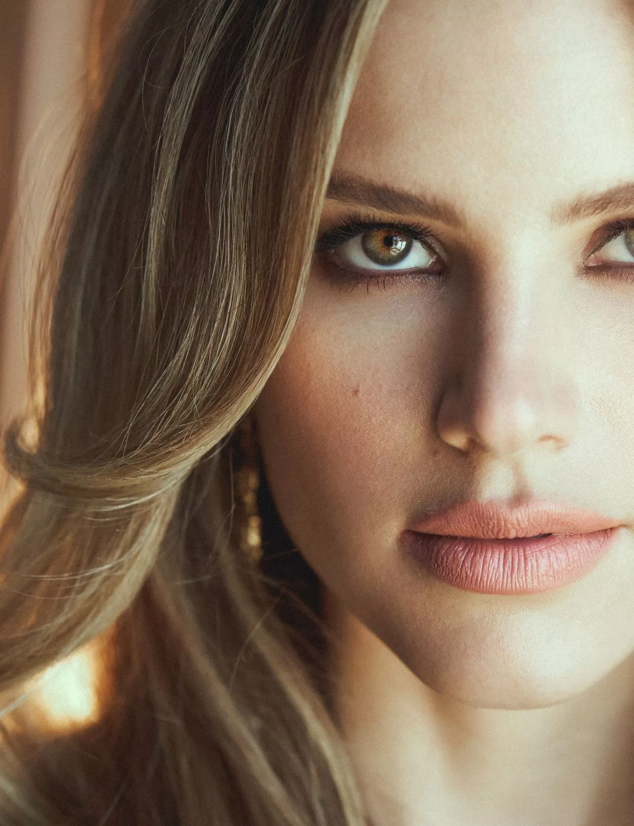 Halston Sage posted by 1leggedpuppy