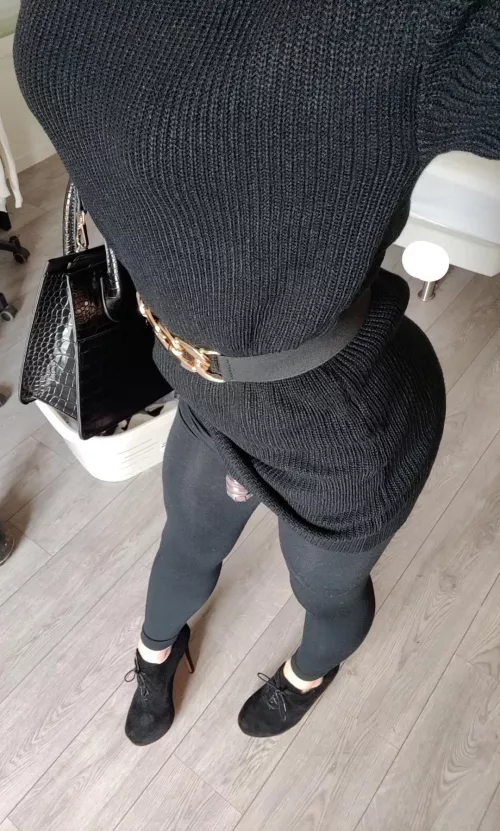 Hand bag. Sweater dress. Leggings. High heel platform and a metal cage 😊 Who is down to go out with me 🤭 Maybe shopping or buying 📚 I'm rather a smart sissy 🤓 by yokibipo