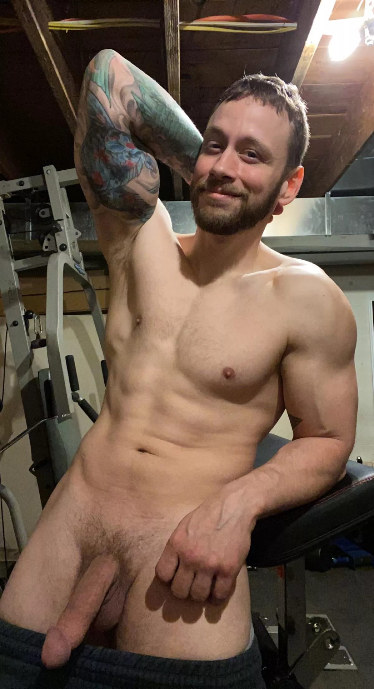 Hanging posted by timmyzz