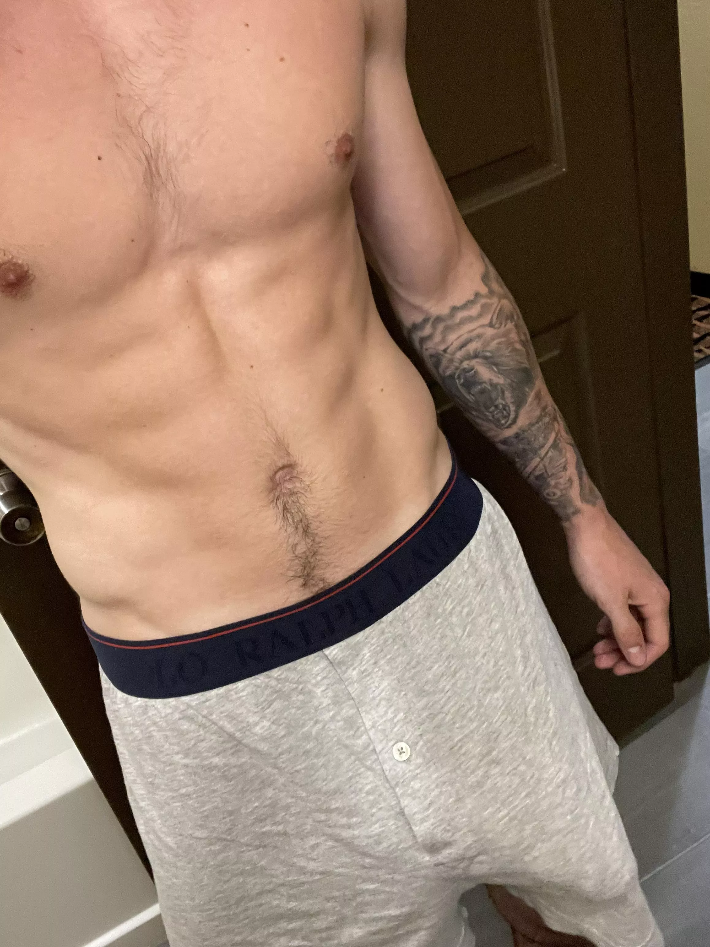 Hanging low😜😏 posted by MaxPriceOF