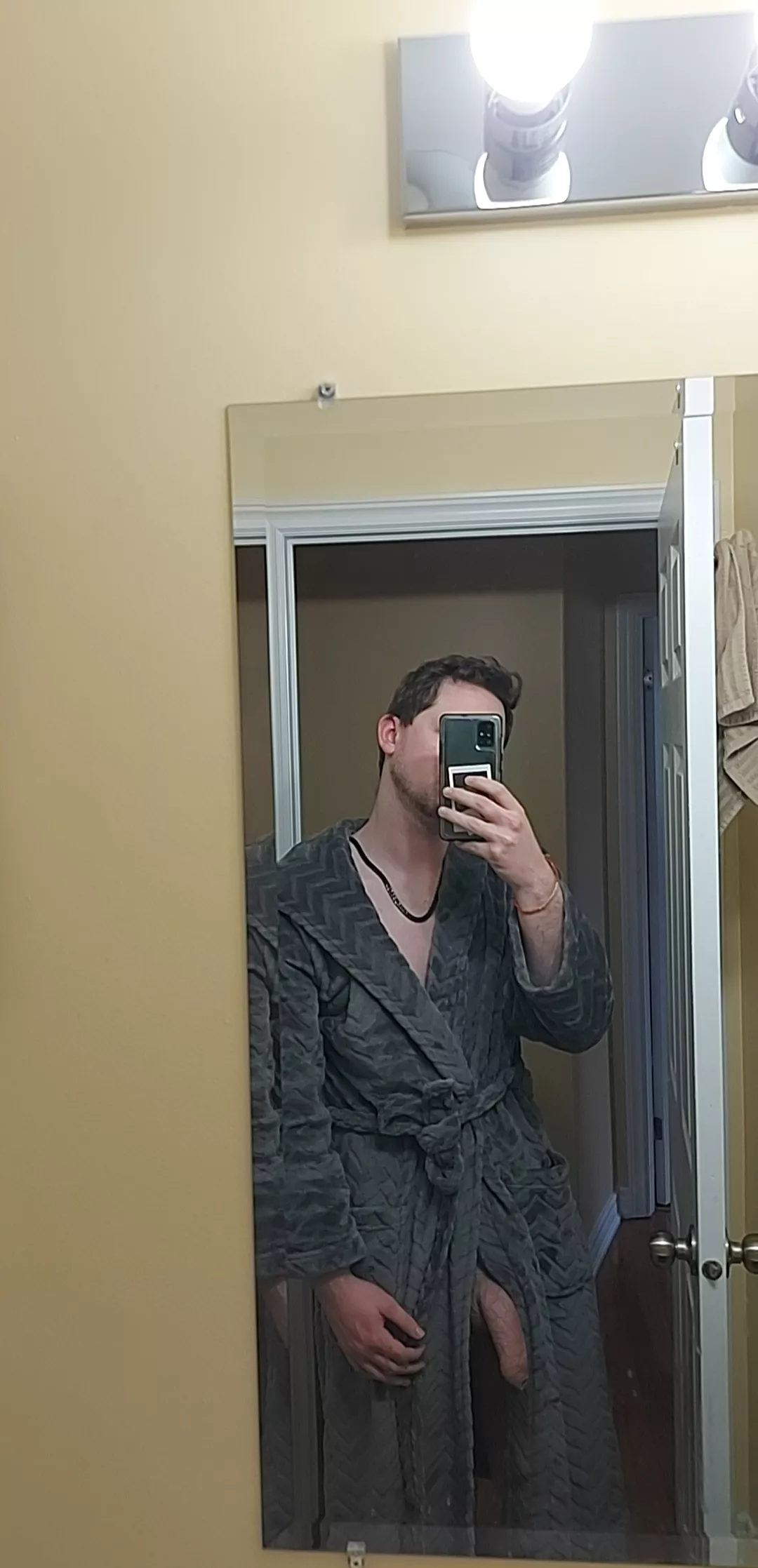 hanging out 👀 posted by Appropriate-Slice-38