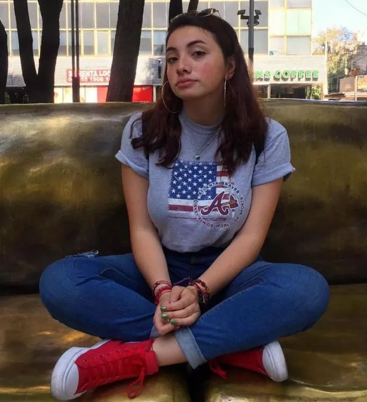 hanging out posted by Axel_Brawl17