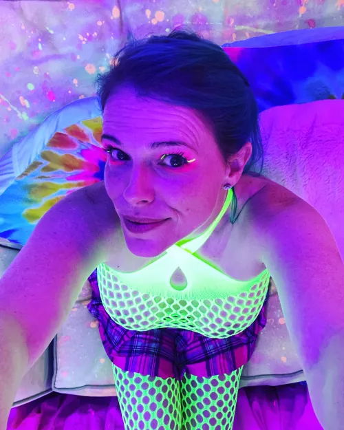 Hanging out tonight. Come say hi! by MollyDark28