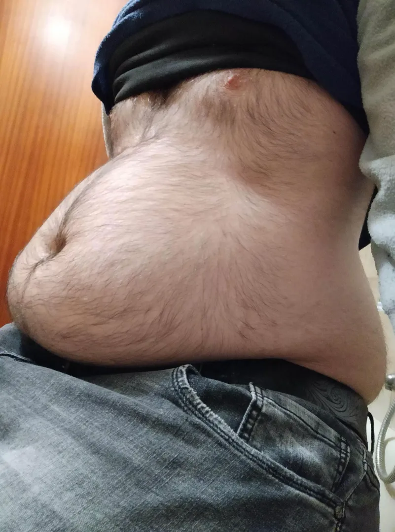 hangy and soft posted by Thicchairyboii