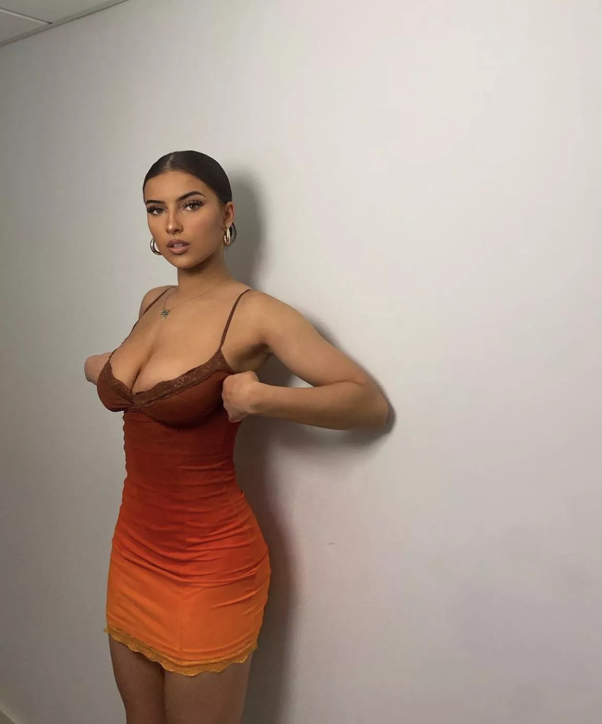 Hannah posted by Healthy_Throat_9251