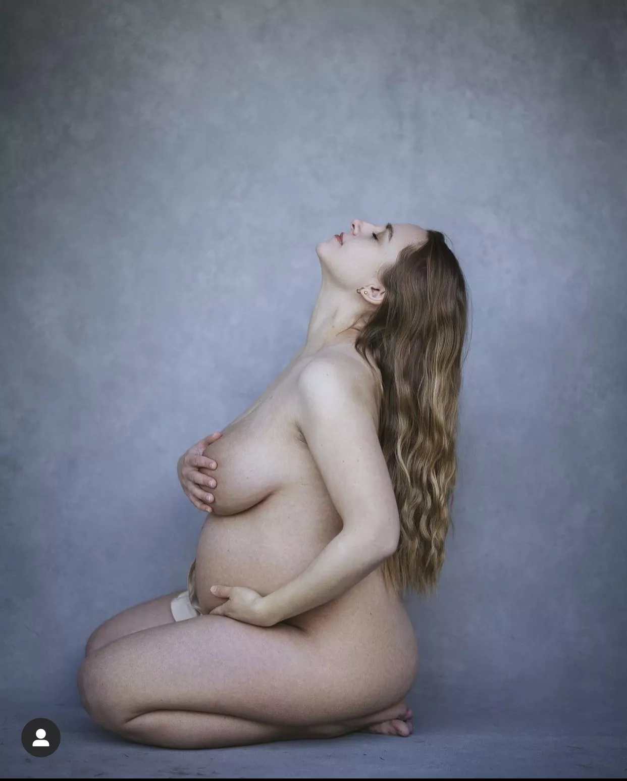 Hannah Witton posted by pm_me_frisky_nudes