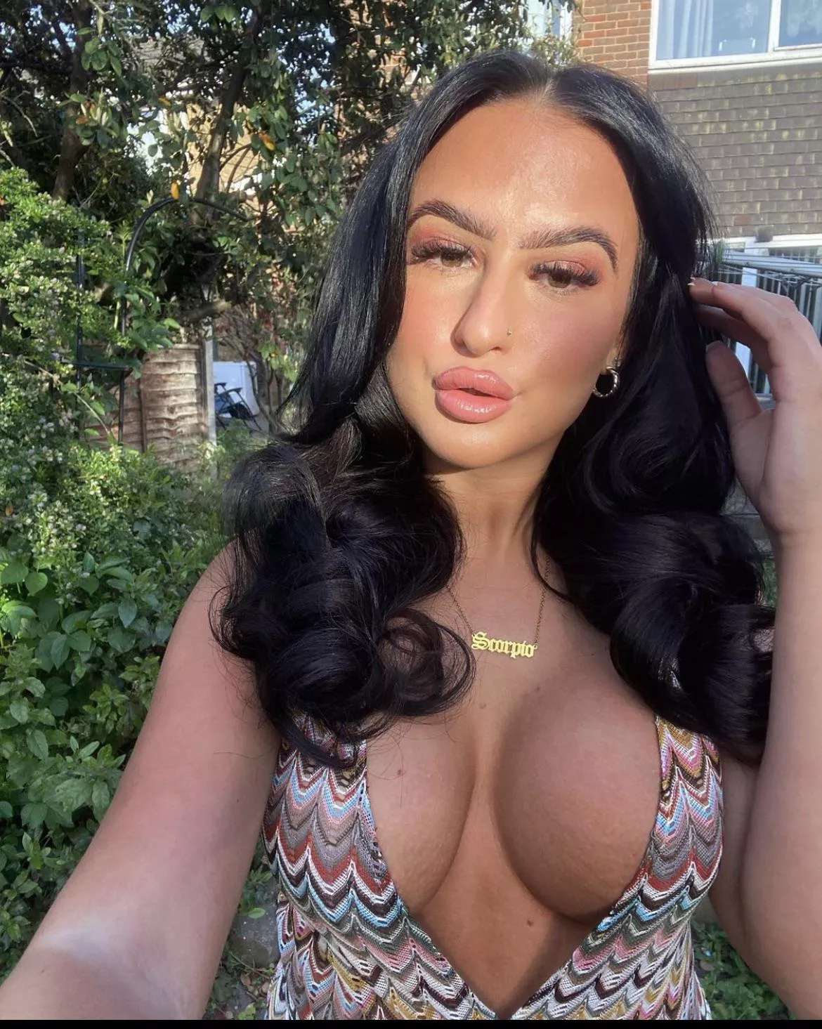 Hannah’s plastic milkers are bursting out posted by stolenme