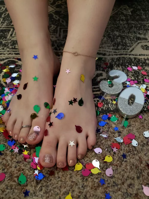 Happy Birthday to me! ❤🎉🎂🎈👸 by TippytoedTulip