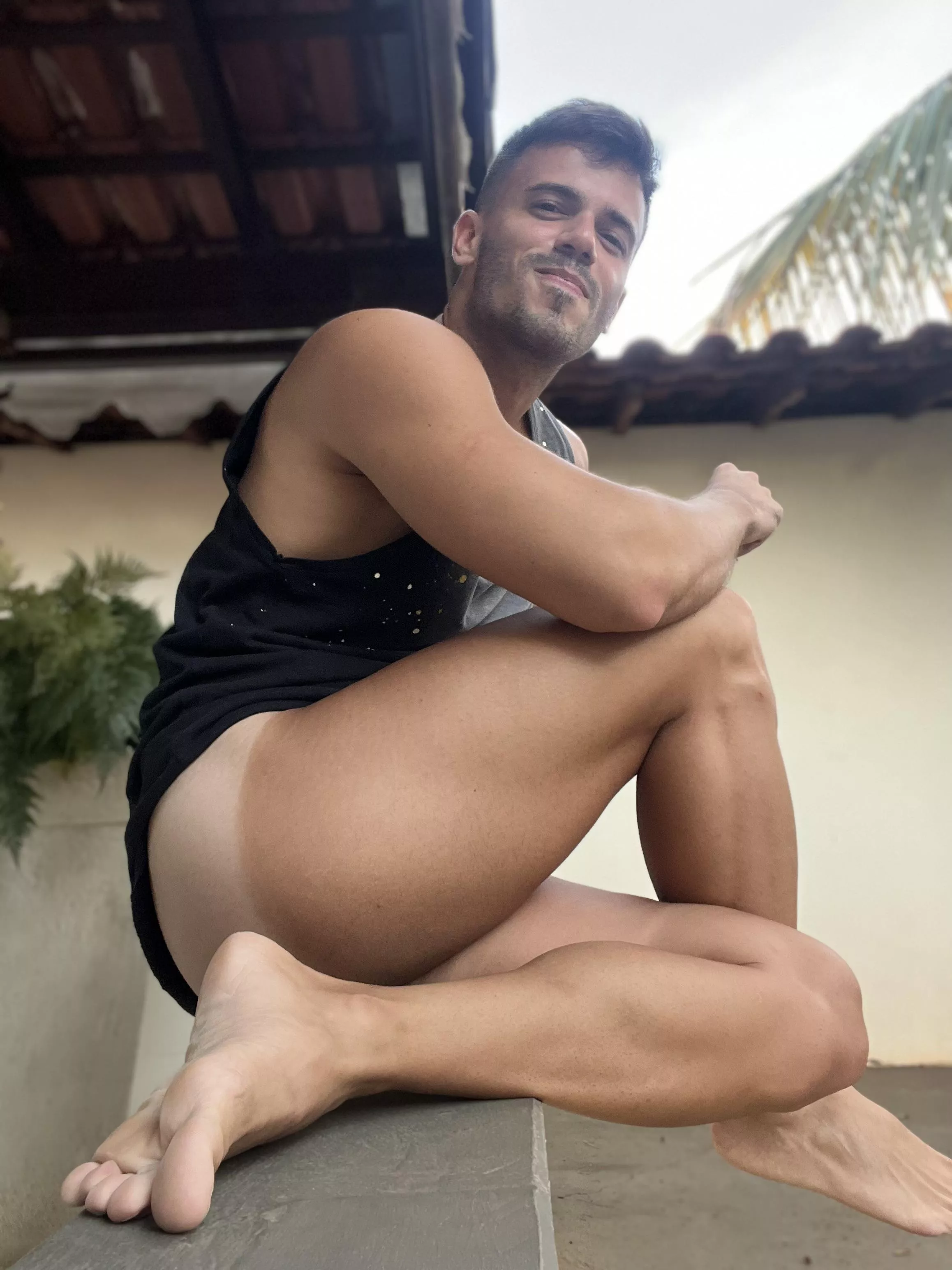 Happy Easter! Can you find the eggs? posted by italofassin