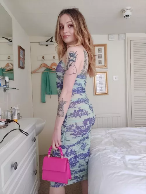 Happy Easter from me and my little butt [f] by naughtykittykatty1