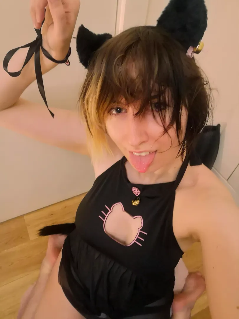 Happy femboy friday 😼 [ftm catboy] posted by nickywiththehickey