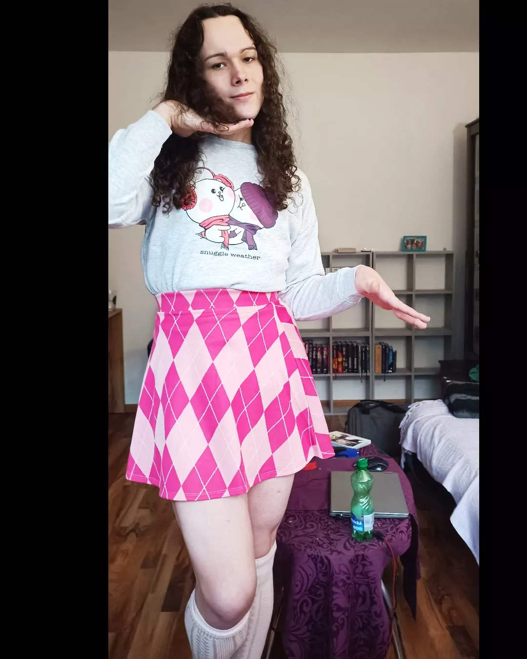 Happy Femboy Friday!!! trying new poses :D posted by samuelbakos1234