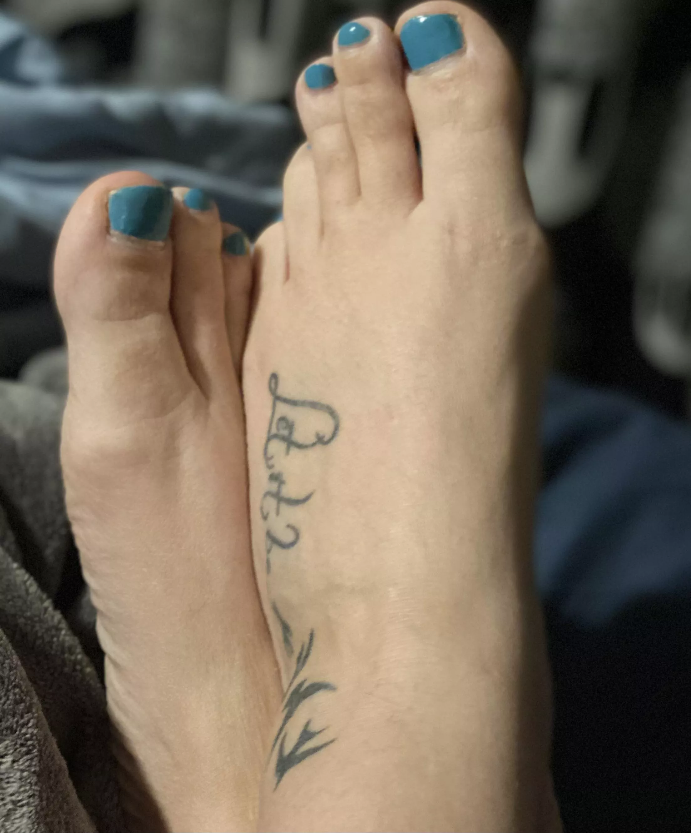 Happy Friday 😘 posted by Nikkixxnorth