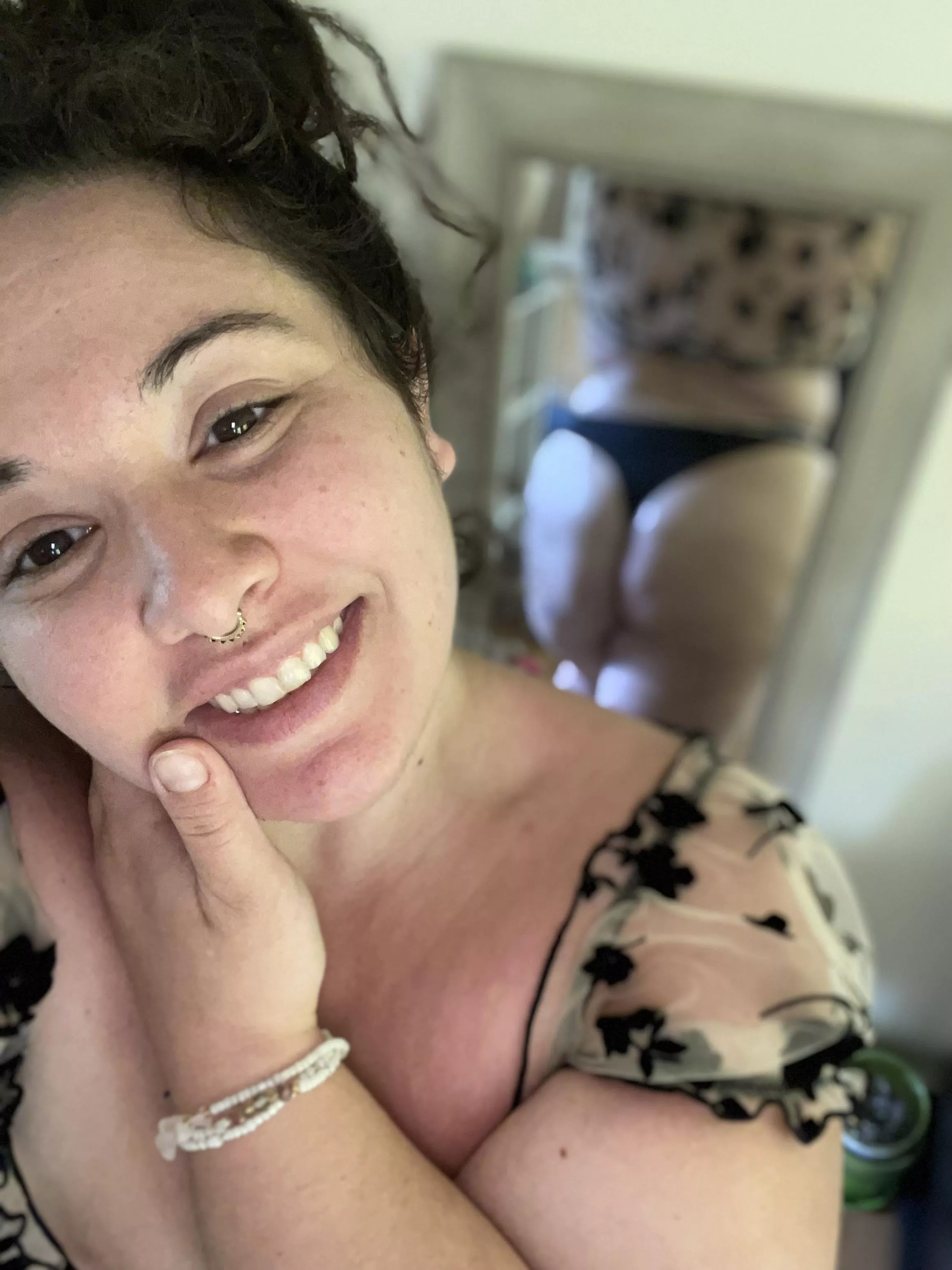 Happy Friday!! posted by Supremequeen003