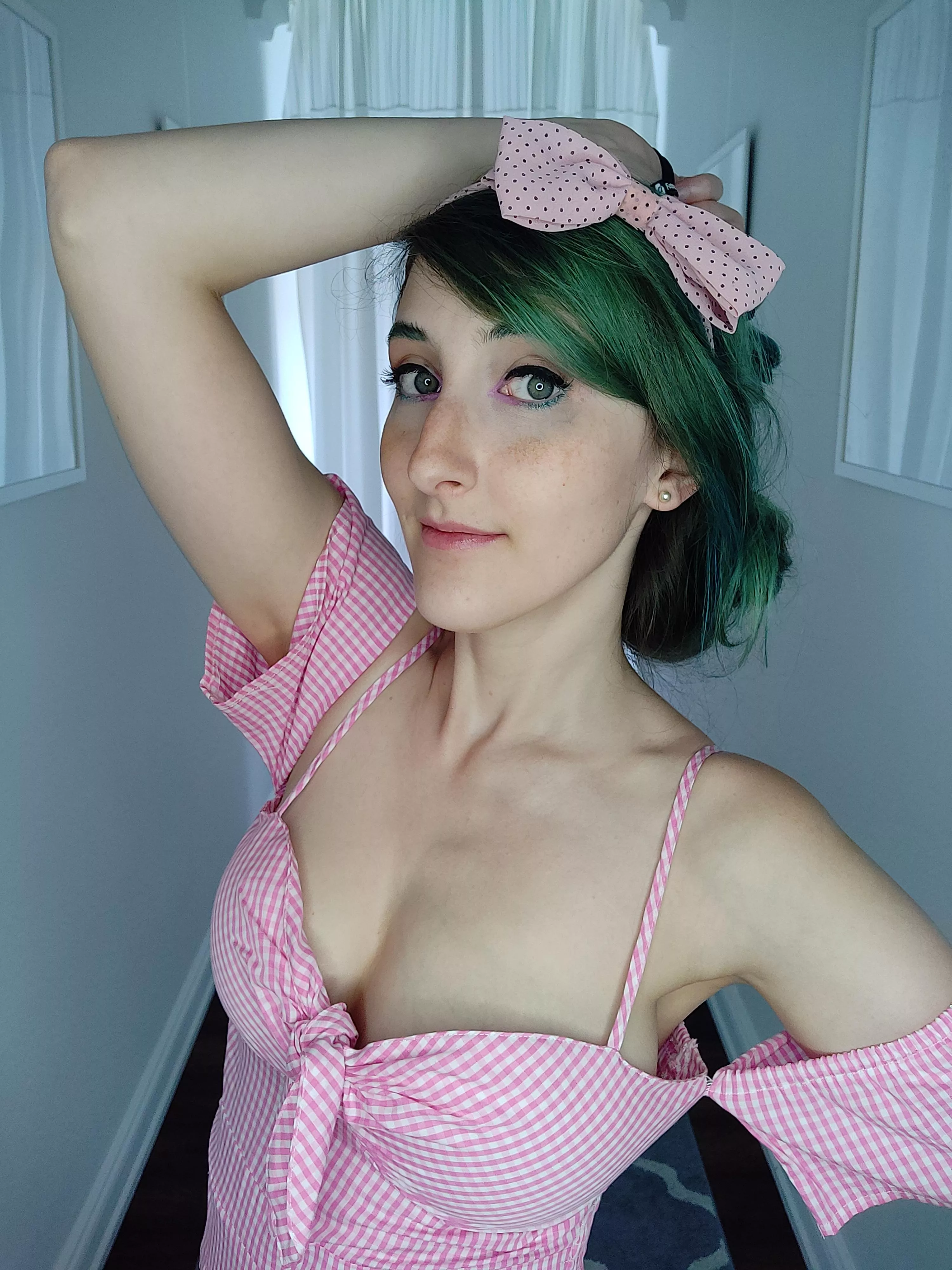 happy friday! [F] posted by Yukeki