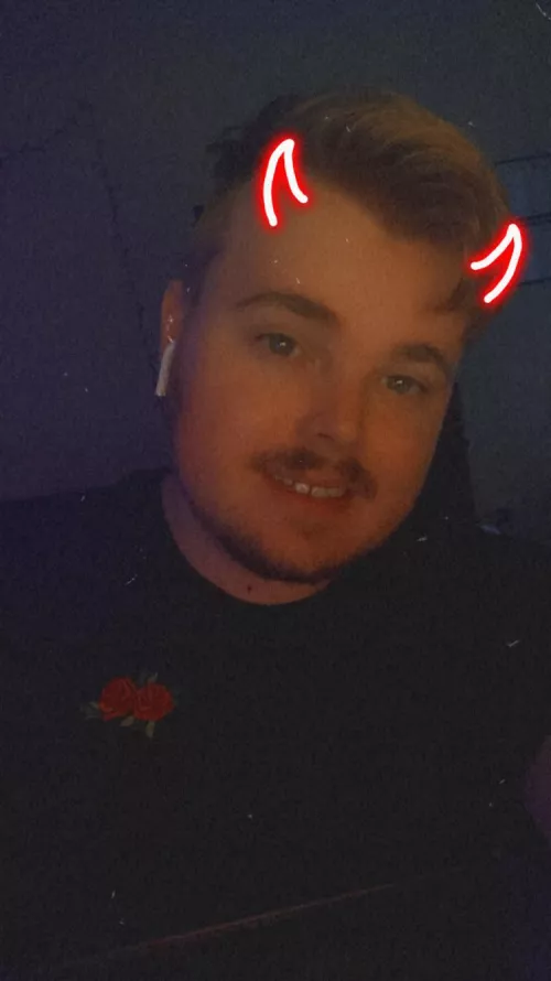 Happy Friday Guys! by Oh_Ryxn