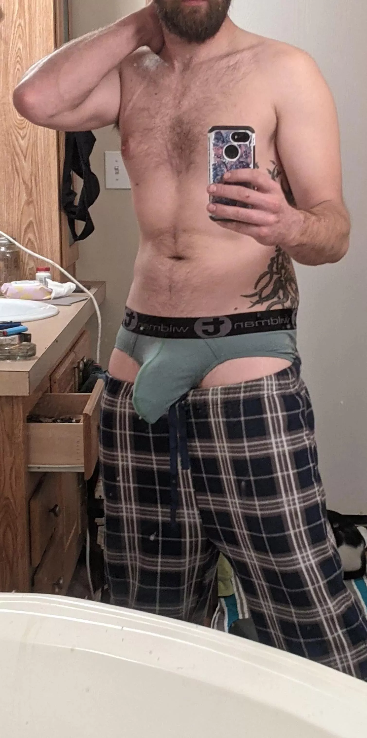 Happy Friday posted by Connect_Confusion_53