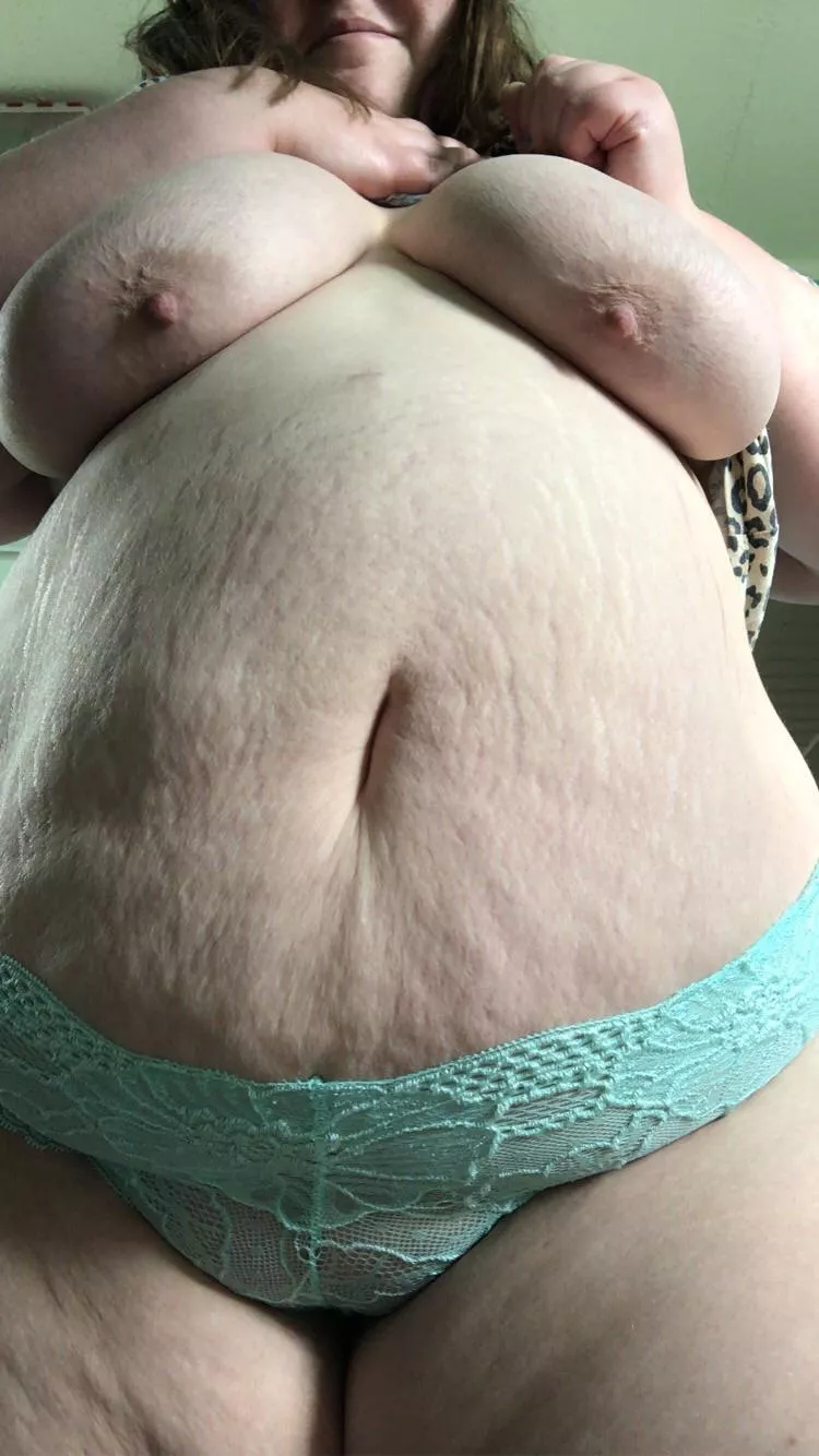 Happy Friday loves!! posted by bootybootybooo