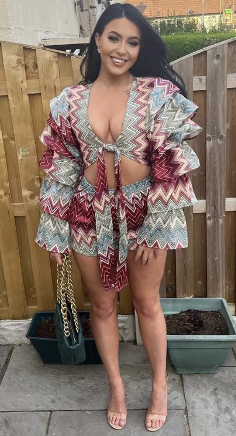 Happy Friday part 1 posted by camo_feet