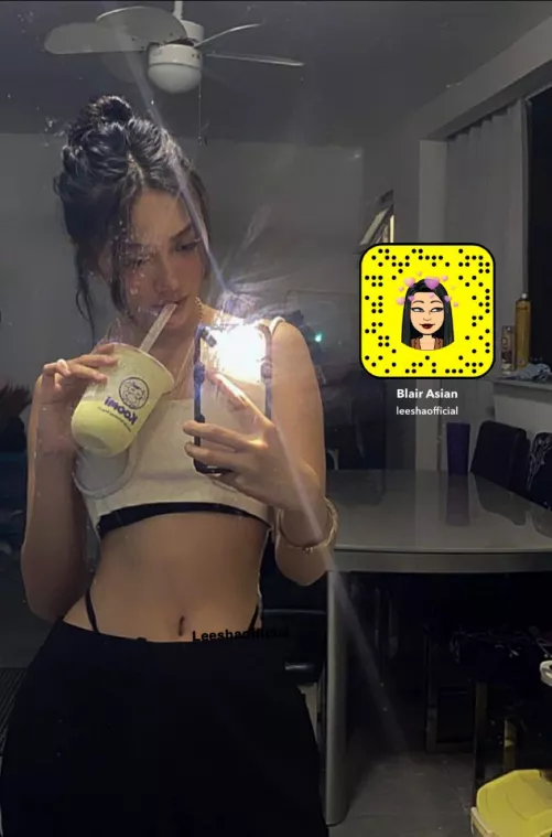 Happy Friday xx where’s daddy 💋 [OC] by neptunebbyy