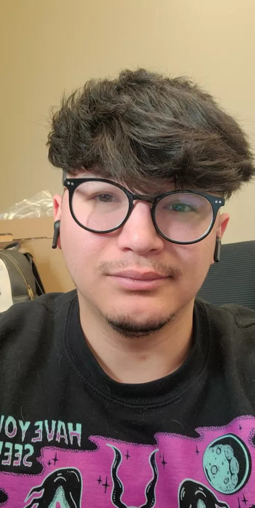 happy Friday yall!! what you guys gonna play this weekend? 🧡 by tryin_to_vibe_here