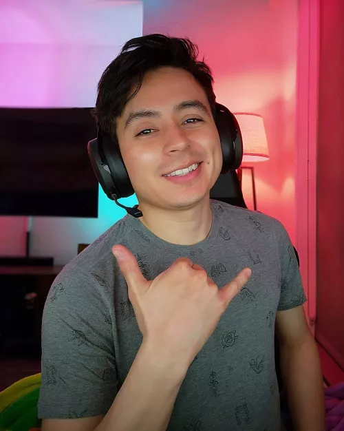 Happy Friyay 😊 by AlxAlv