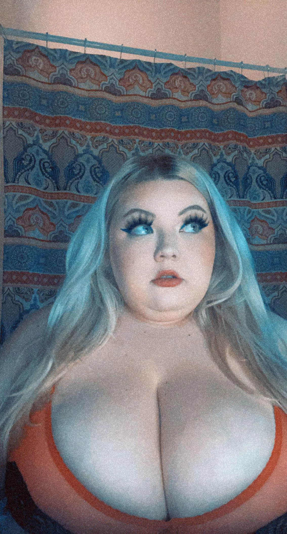 Happy hump day! 💋 posted by JanaClyde