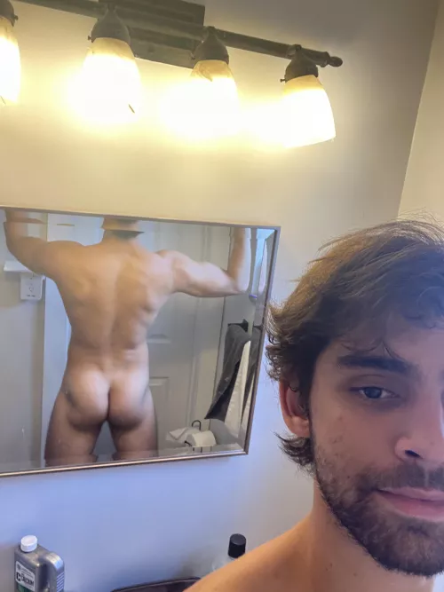 Happy hump day 😘 by Additional_Physics73