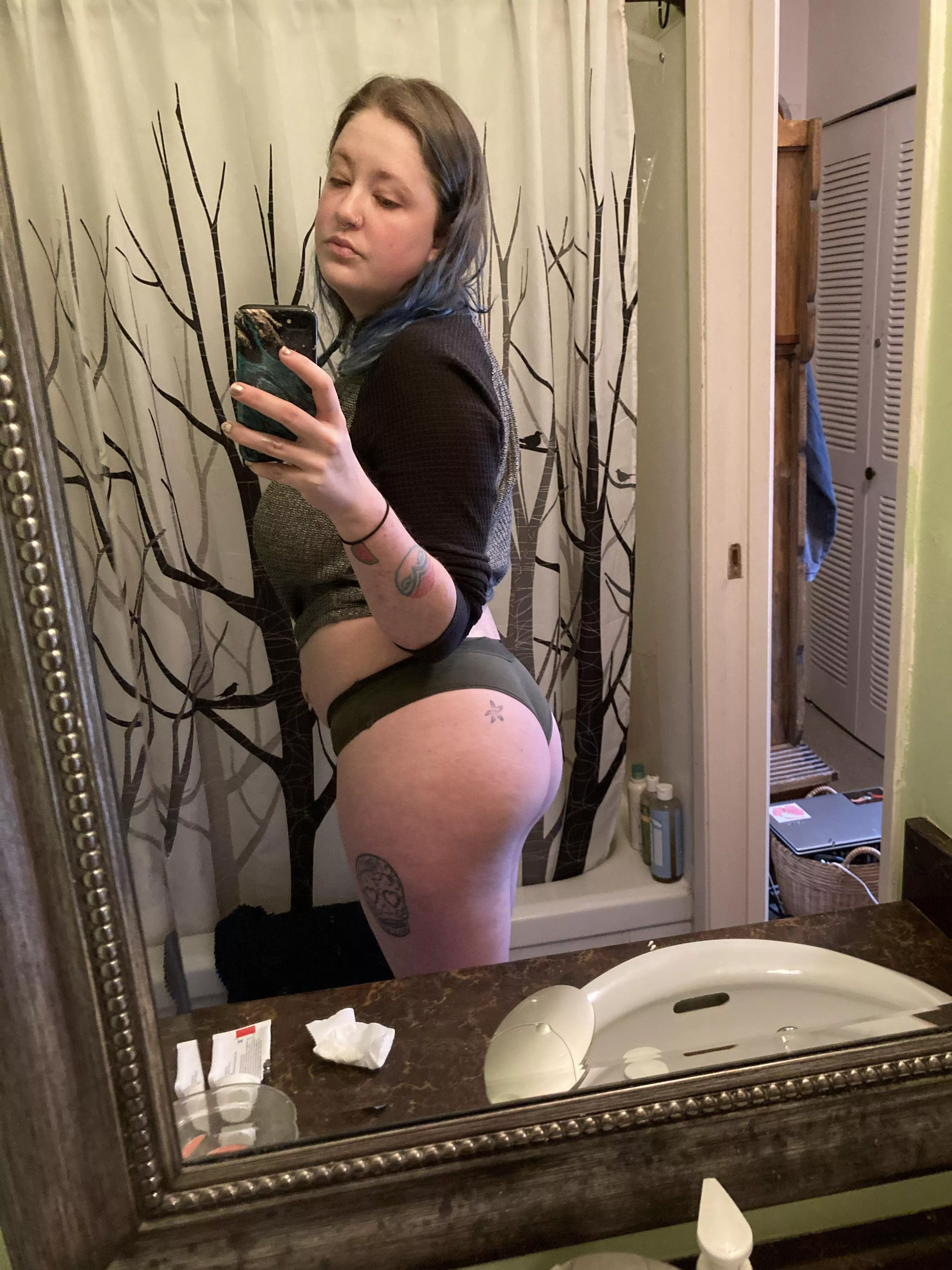 Happy hump day posted by VioletFonce