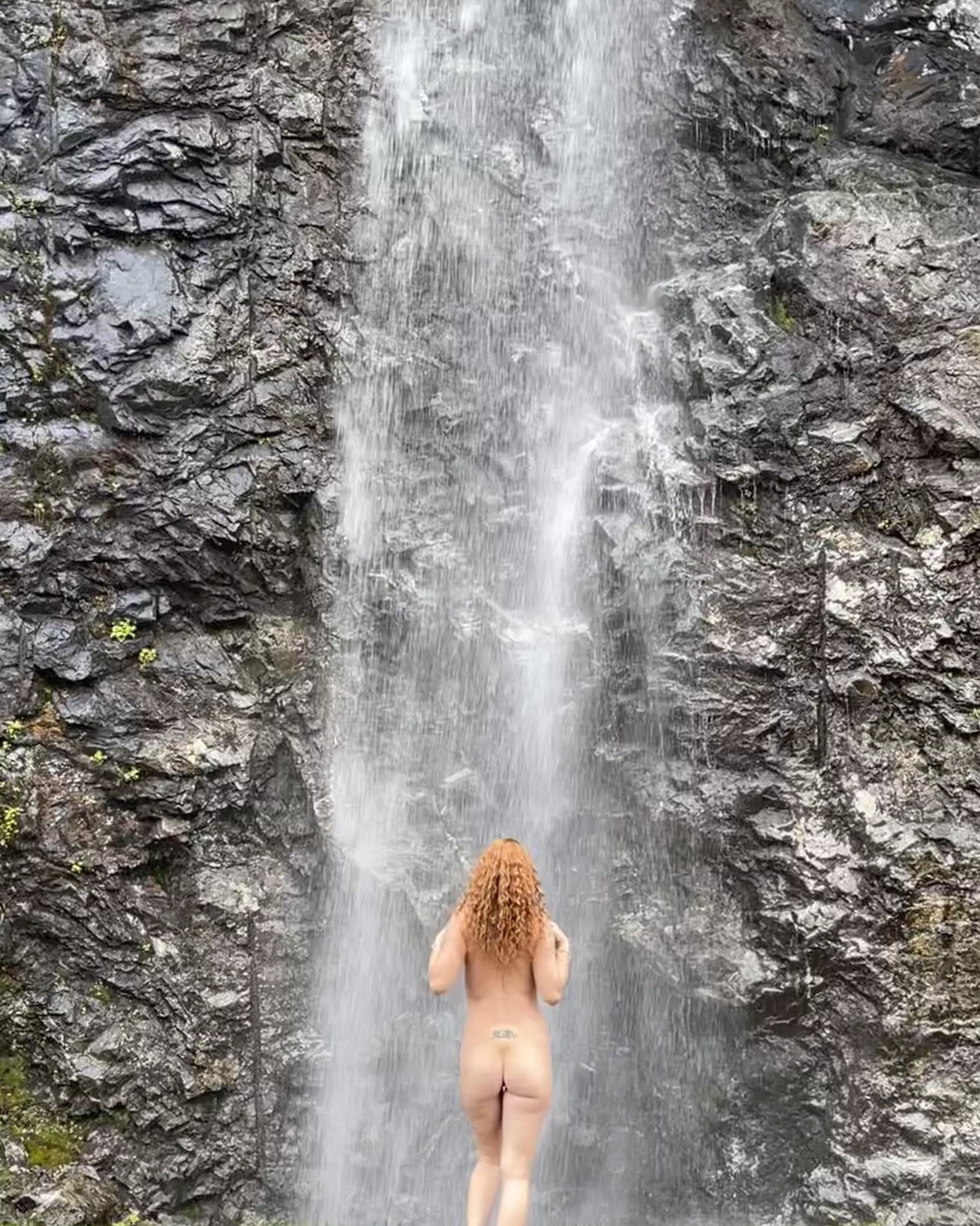 Happy hump day!!😏 Loved adventuring naked outdoors this past holiday weekend!🤗 posted by PastelCorners3