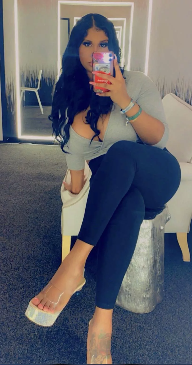 Happy Hump Day posted by serveyourqueen