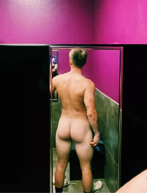 Happy hump day! by Ariesthearchon